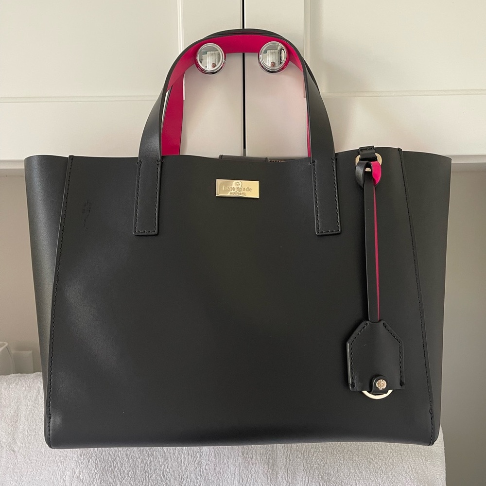 Kate Spade Nelle in Putnam Black